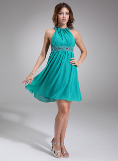 A-Line/Princess Scoop Neck Knee-Length Chiffon Cocktail Dress With Ruffle Beading (016008542)