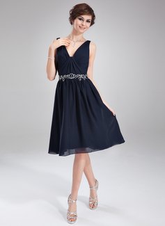A-Line/Princess V-neck Knee-Length Chiffon Cocktail Dress With Ruffle Beading (016008810)