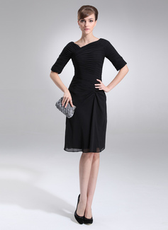 Sheath V-neck Knee-Length Chiffon Mother of the Bride Dress With Ruffle (008005693)