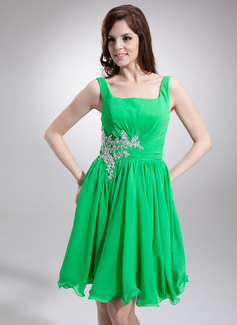 A-Line/Princess Square Neckline Knee-Length Chiffon Homecoming Dress With Ruffle Lace Beading (022016250)