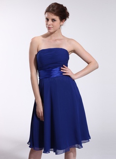 A-Line/Princess Strapless Knee-Length Chiffon Charmeuse Bridesmaid Dress With Ruffle (007026283)