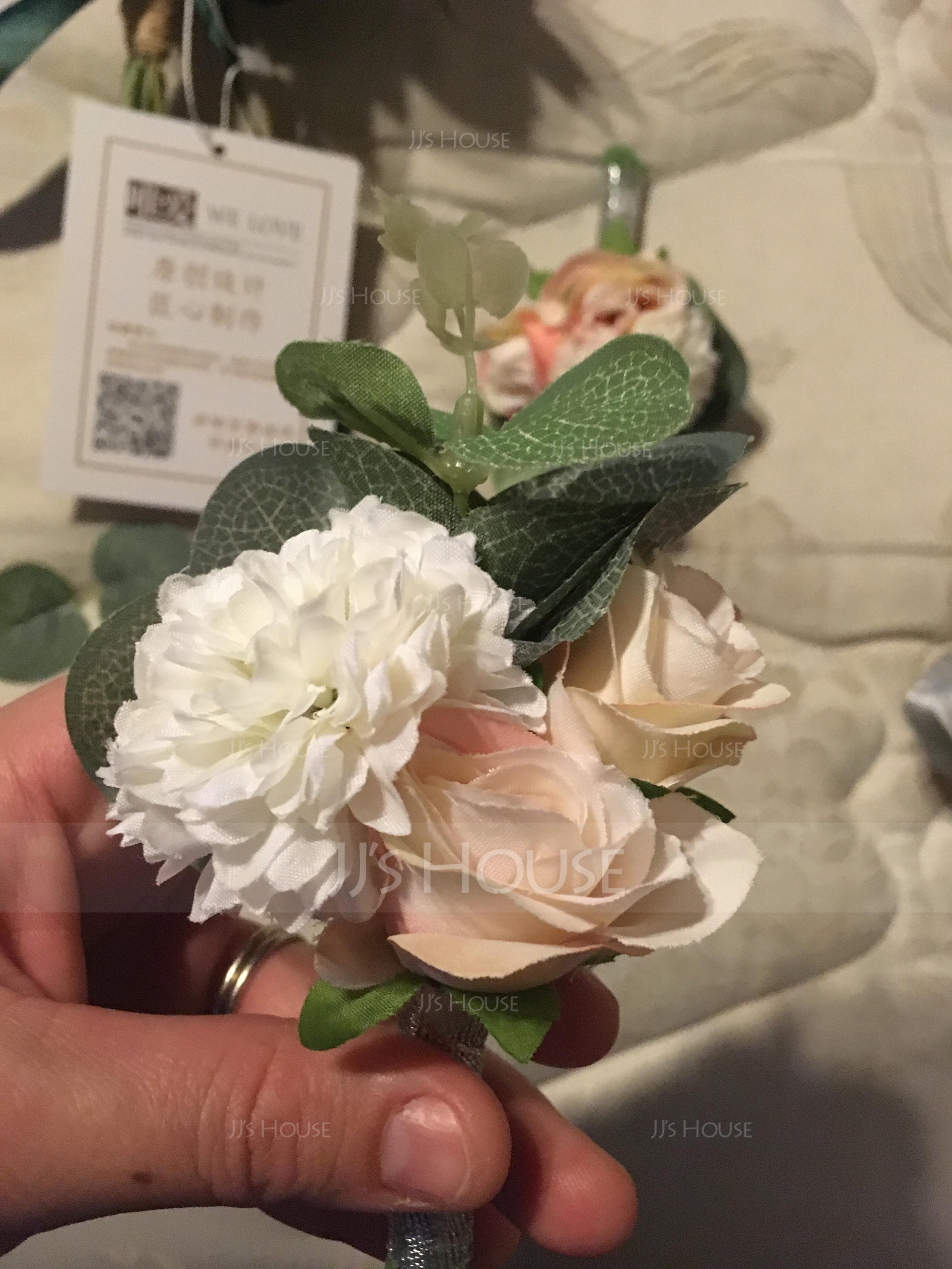 Satin Boutonniere (Sold in a single piece) - (123138052)