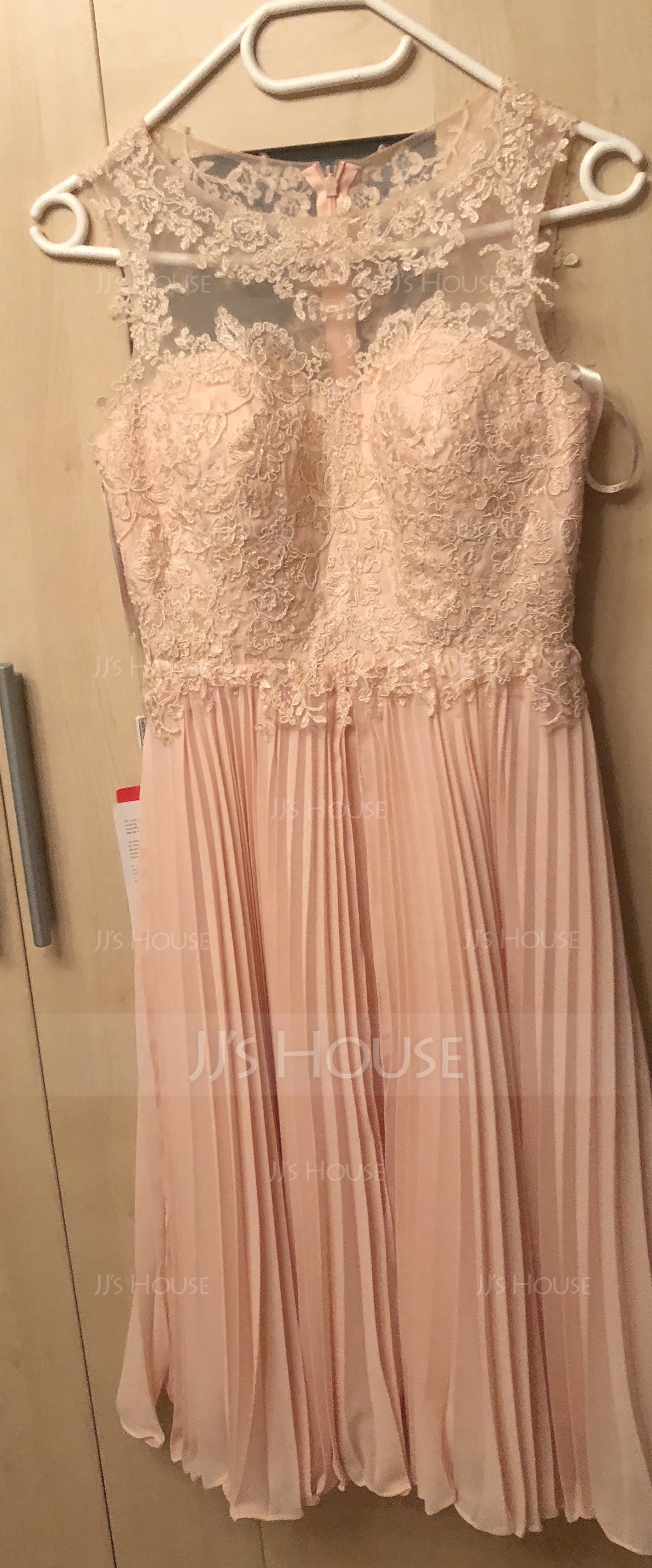 Scoop Neck Knee-Length Chiffon Cocktail Dress With Pleated (270194011)